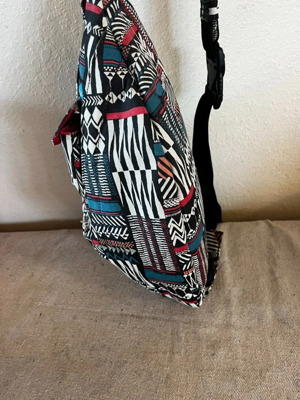 KAVU Unisex Stack Rhombus RugTravel/School/Shopping Rope Bag Sz Lr